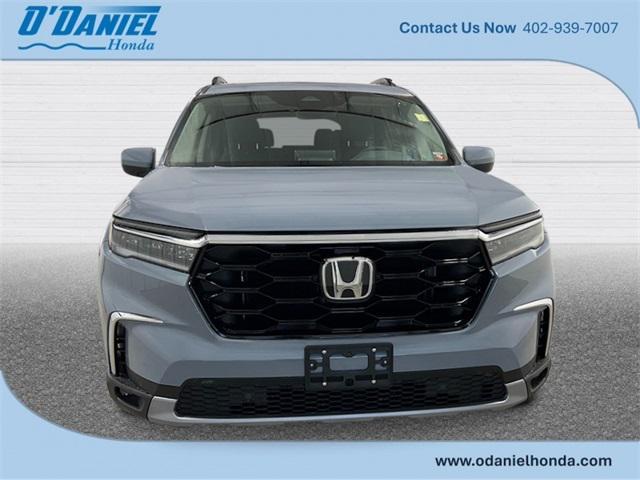 new 2025 Honda Pilot car, priced at $52,280