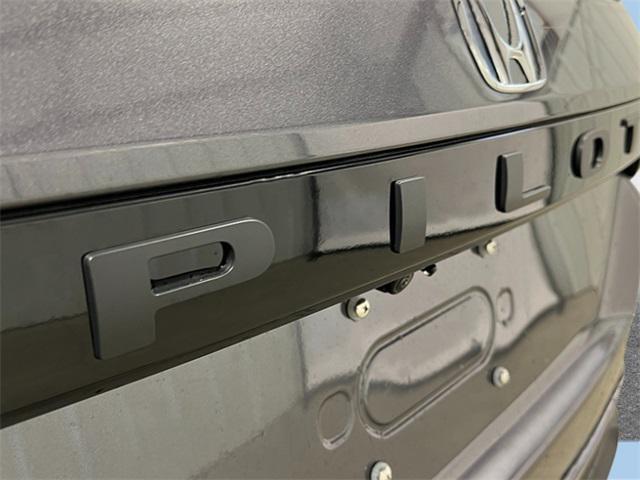 new 2025 Honda Pilot car, priced at $54,530