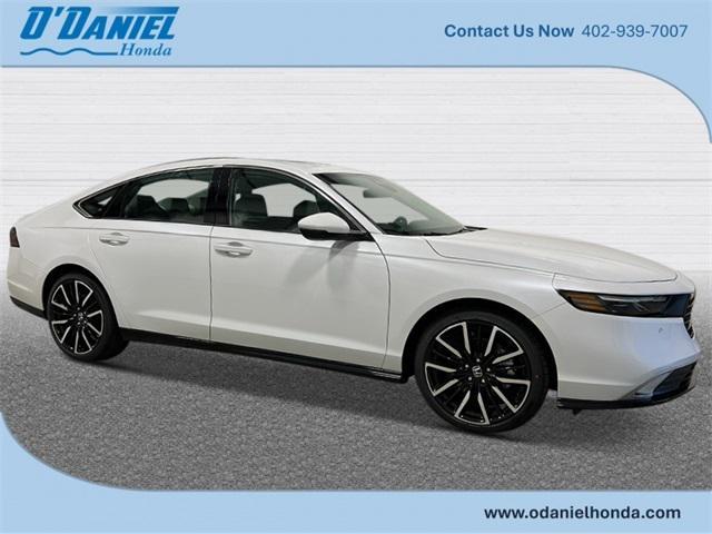 new 2025 Honda Accord Hybrid car, priced at $40,905