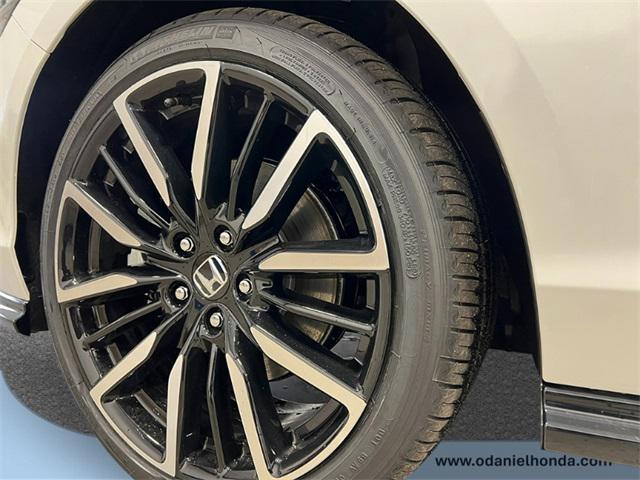 new 2025 Honda Accord Hybrid car, priced at $40,905
