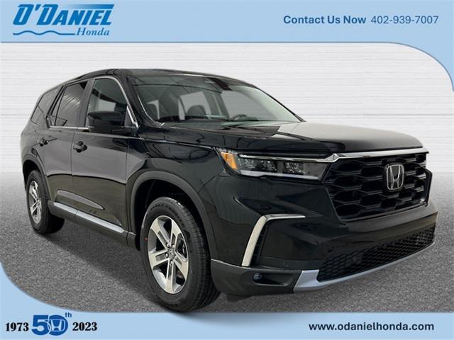new 2025 Honda Pilot car, priced at $47,050