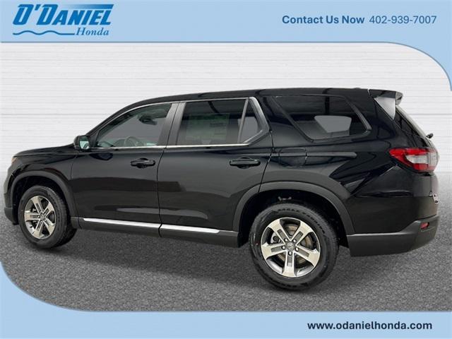 new 2025 Honda Pilot car, priced at $47,050