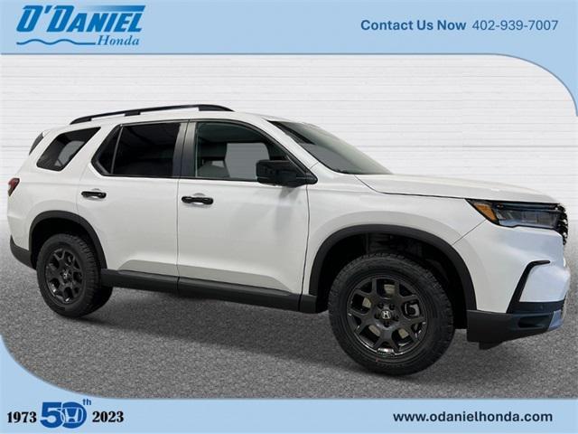 new 2025 Honda Pilot car, priced at $51,305