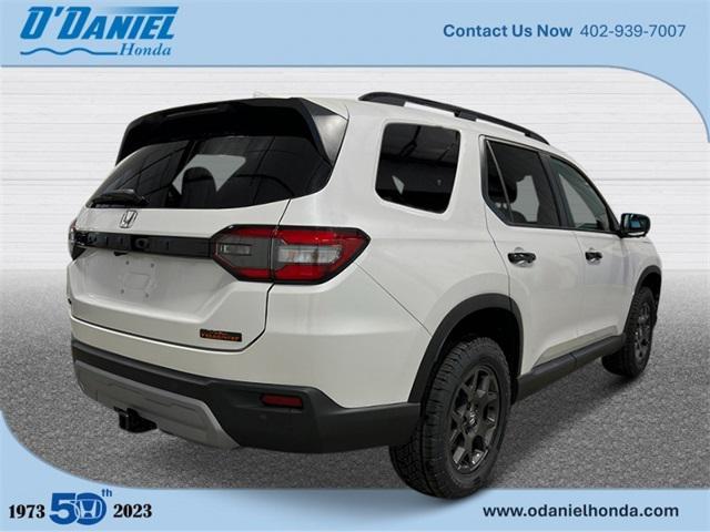 new 2025 Honda Pilot car, priced at $51,305