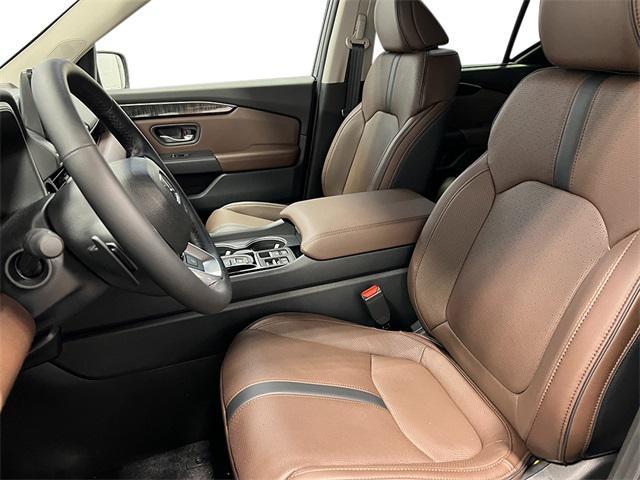 new 2025 Honda Pilot car, priced at $54,530