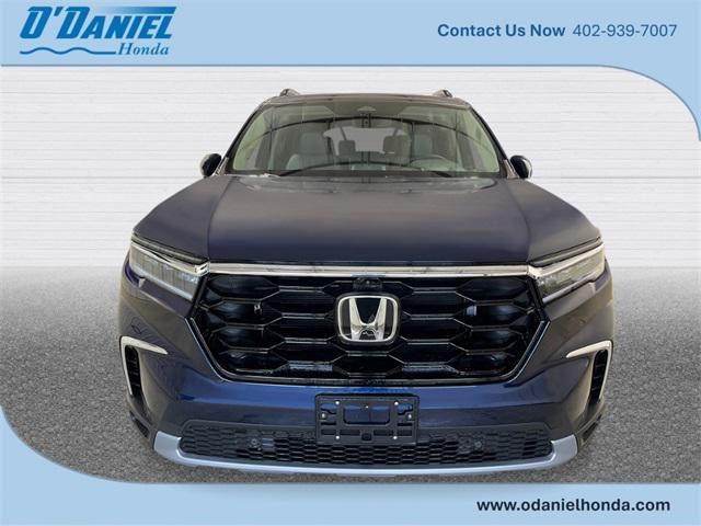 new 2025 Honda Pilot car, priced at $54,530