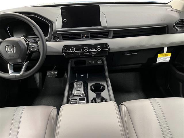 new 2025 Honda Pilot car, priced at $47,095
