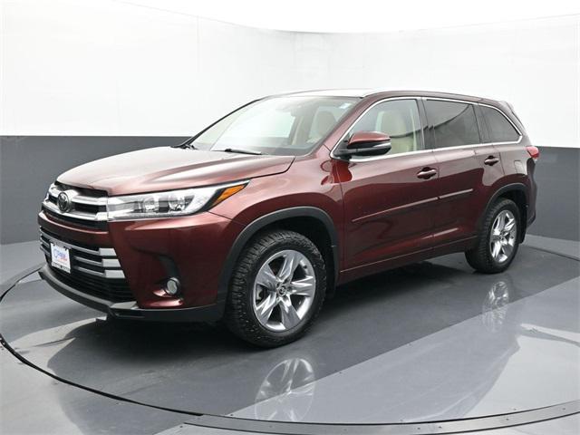 used 2018 Toyota Highlander car, priced at $26,500