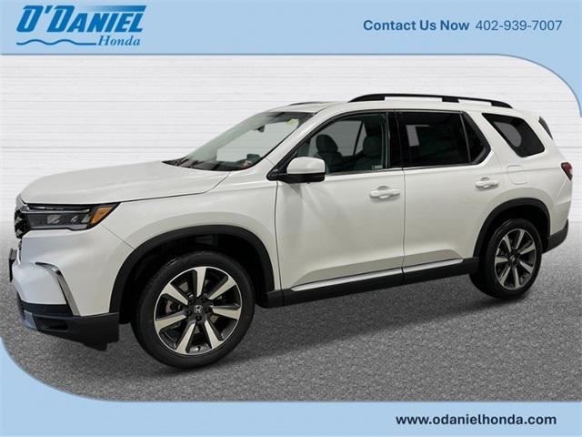 new 2025 Honda Pilot car, priced at $54,985