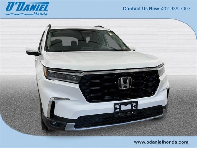 new 2025 Honda Pilot car, priced at $54,985