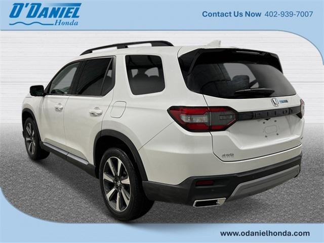 new 2025 Honda Pilot car, priced at $54,985