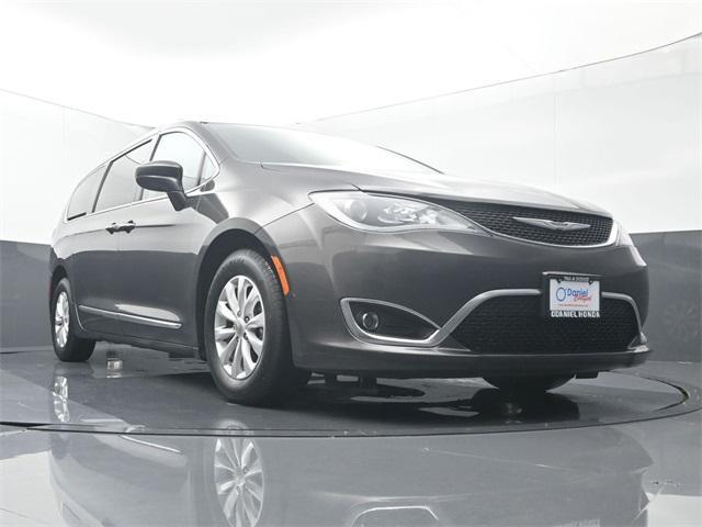 used 2017 Chrysler Pacifica car, priced at $14,250