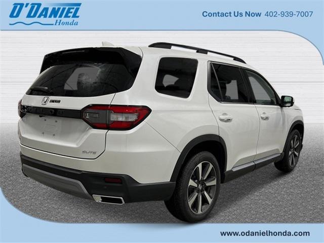 new 2025 Honda Pilot car, priced at $54,985