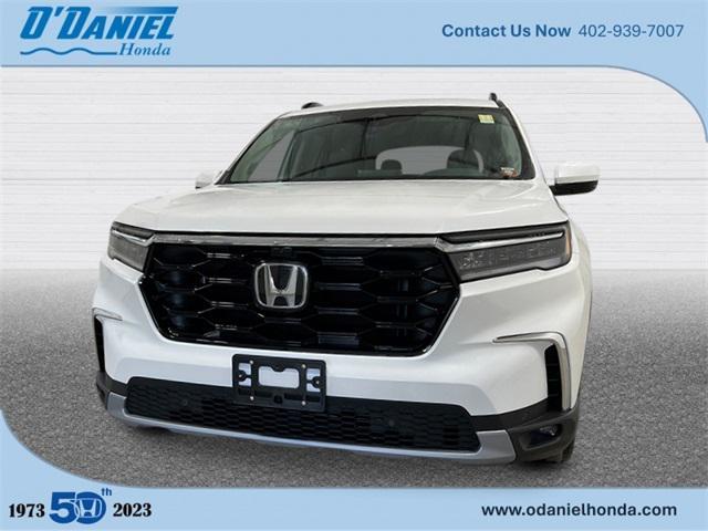 new 2025 Honda Pilot car, priced at $54,985