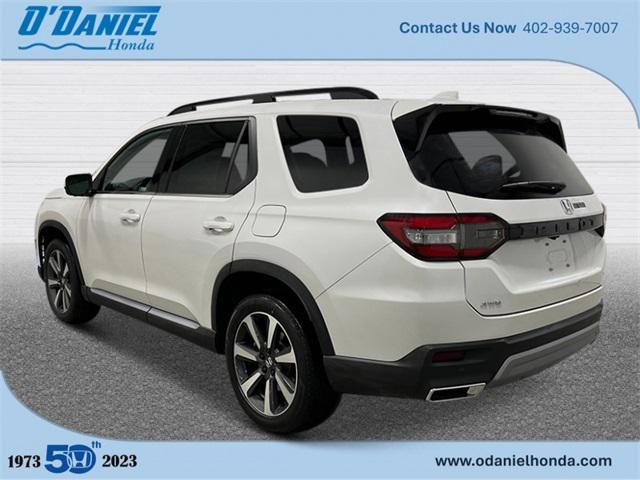 new 2025 Honda Pilot car, priced at $54,985