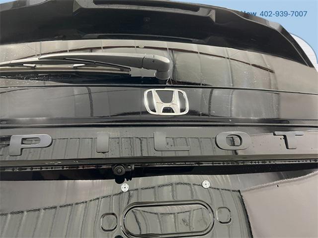 new 2025 Honda Pilot car, priced at $54,530