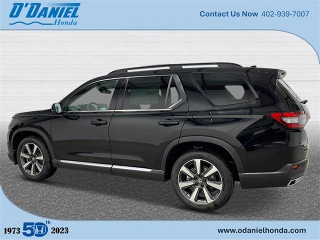 new 2025 Honda Pilot car, priced at $51,050