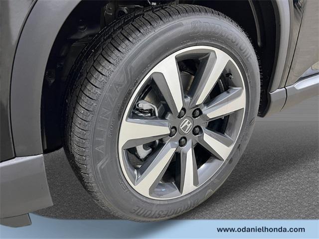 new 2025 Honda Pilot car, priced at $51,050