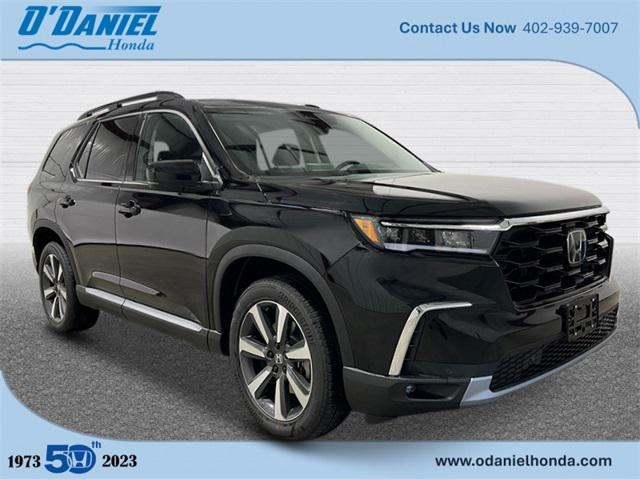 new 2025 Honda Pilot car, priced at $51,050