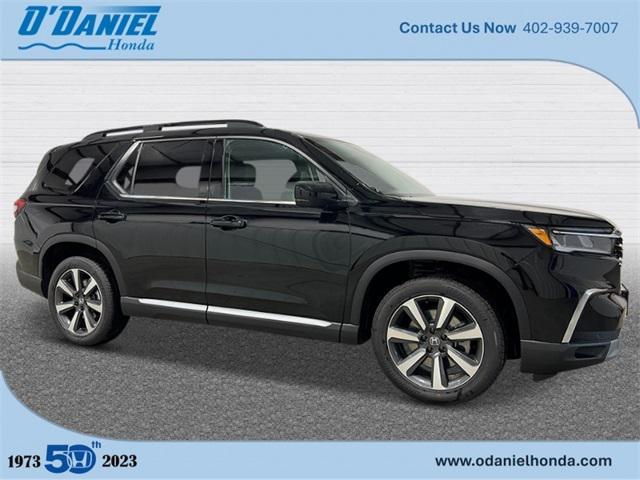 new 2025 Honda Pilot car, priced at $51,050