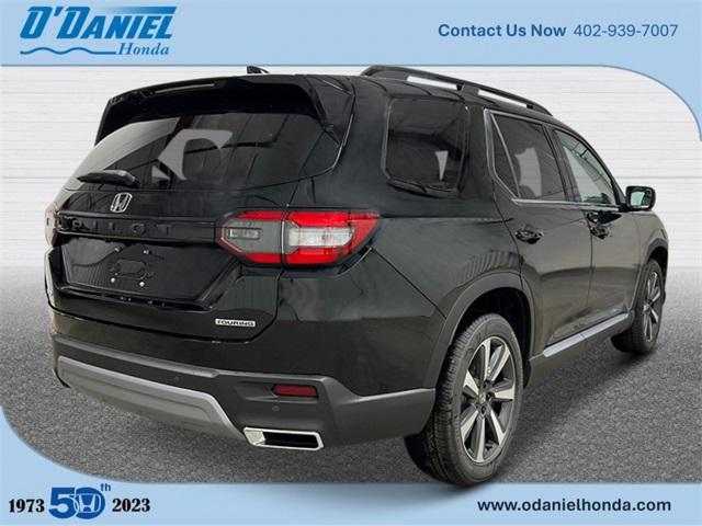new 2025 Honda Pilot car, priced at $51,050