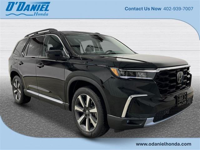 new 2025 Honda Pilot car, priced at $51,050