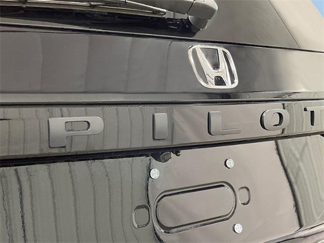 new 2025 Honda Pilot car, priced at $50,850