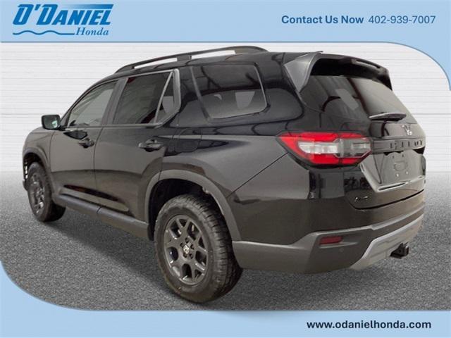 new 2025 Honda Pilot car, priced at $50,850
