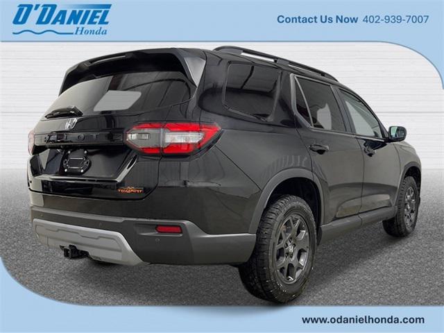 new 2025 Honda Pilot car, priced at $50,850