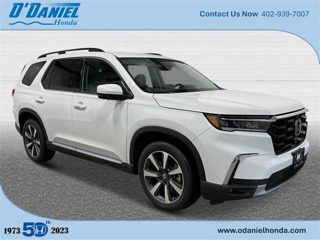 new 2025 Honda Pilot car, priced at $54,985