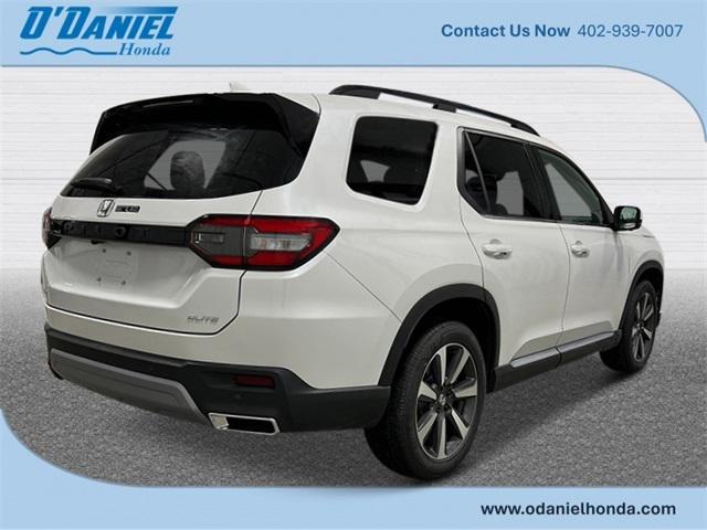 new 2025 Honda Pilot car, priced at $54,985
