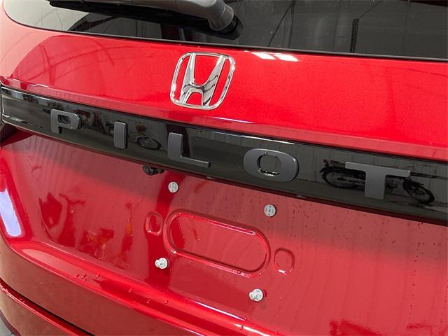 new 2025 Honda Pilot car, priced at $51,350