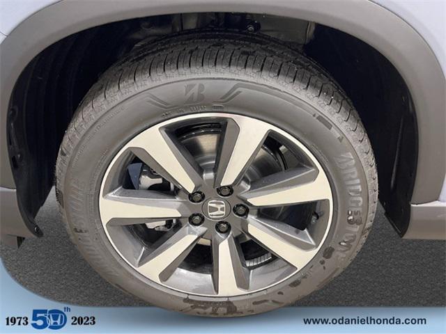 new 2025 Honda Pilot car, priced at $54,985