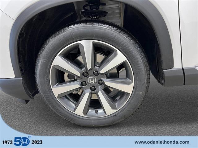 new 2025 Honda Pilot car, priced at $54,985