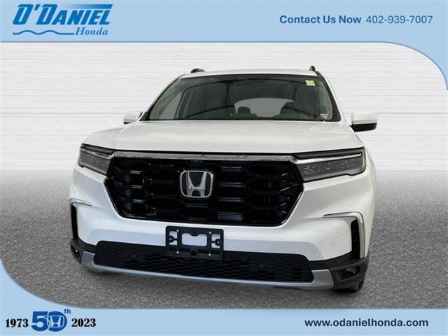 new 2025 Honda Pilot car, priced at $54,985