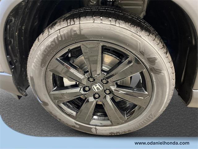 new 2025 Honda Pilot car, priced at $56,030