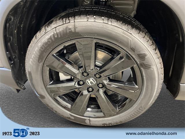 new 2025 Honda Pilot car, priced at $56,030