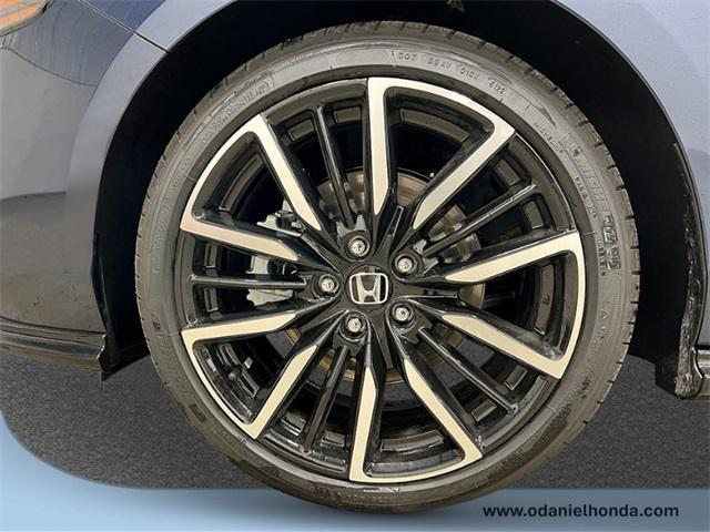 new 2025 Honda Accord Hybrid car, priced at $40,450