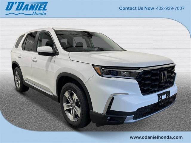 new 2025 Honda Pilot car, priced at $47,505