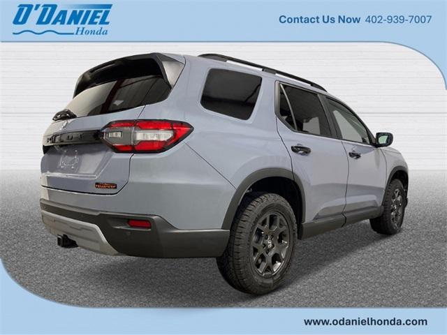 new 2025 Honda Pilot car, priced at $51,305