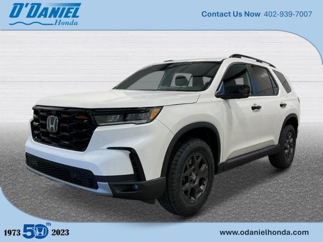 new 2025 Honda Pilot car, priced at $51,250