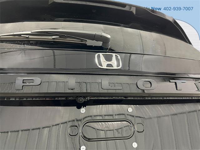 new 2025 Honda Pilot car, priced at $54,530