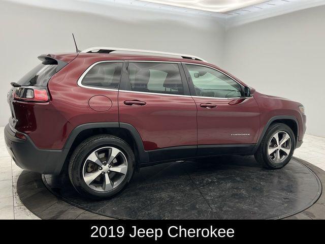 used 2019 Jeep Cherokee car, priced at $15,400