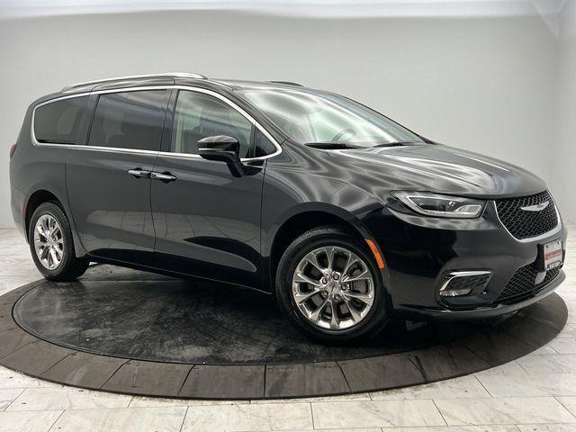 used 2021 Chrysler Pacifica car, priced at $28,248