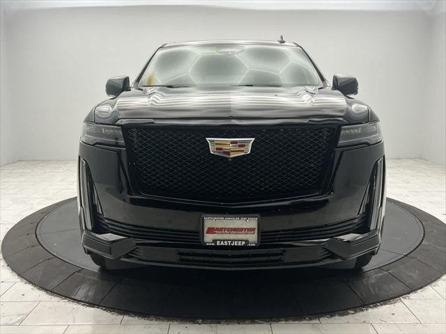 used 2022 Cadillac Escalade ESV car, priced at $75,558