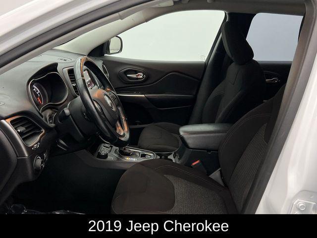 used 2019 Jeep Cherokee car, priced at $15,451