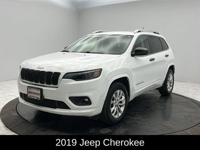 used 2019 Jeep Cherokee car, priced at $15,451