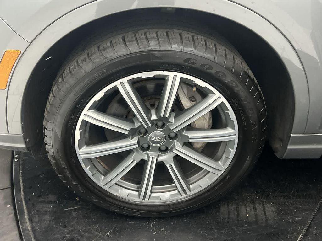 used 2017 Audi Q7 car, priced at $13,999