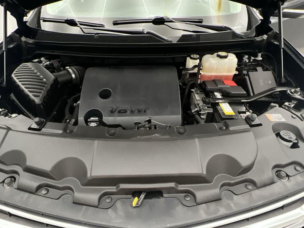 used 2021 Chevrolet Traverse car, priced at $23,075