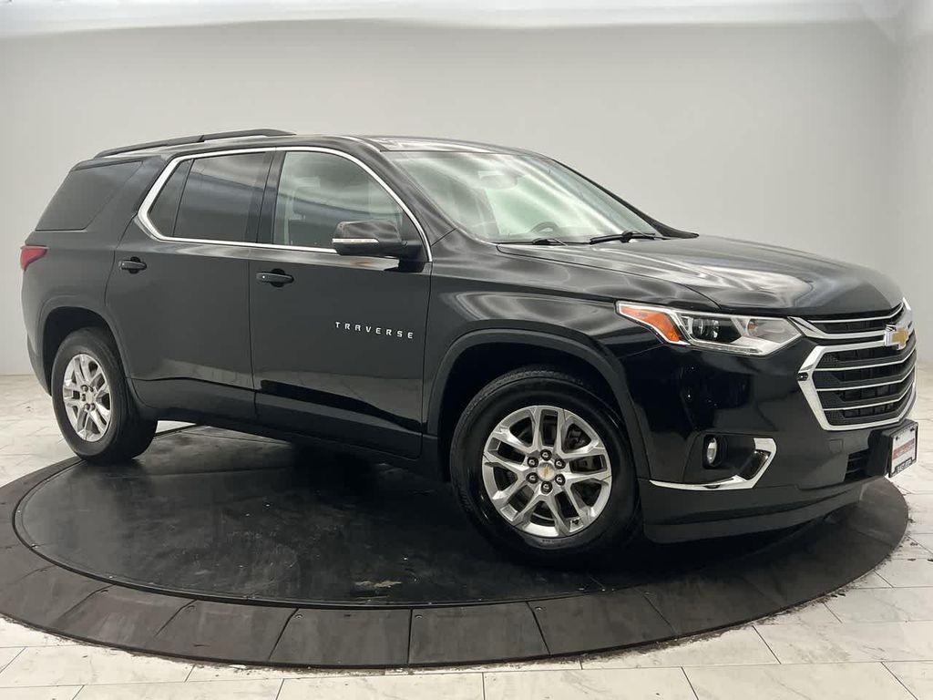 used 2021 Chevrolet Traverse car, priced at $23,075